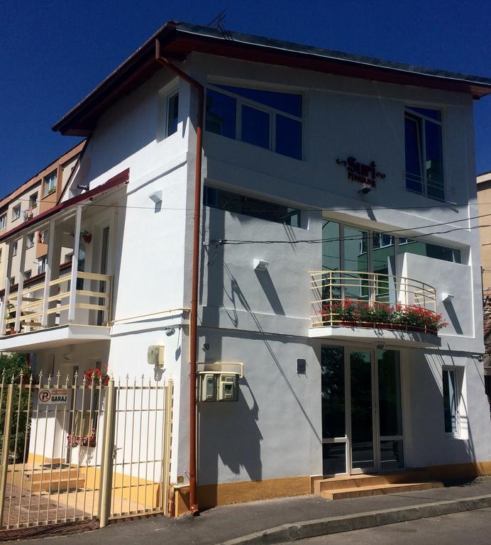 Suri Guesthouse Брашов Экстерьер фото
