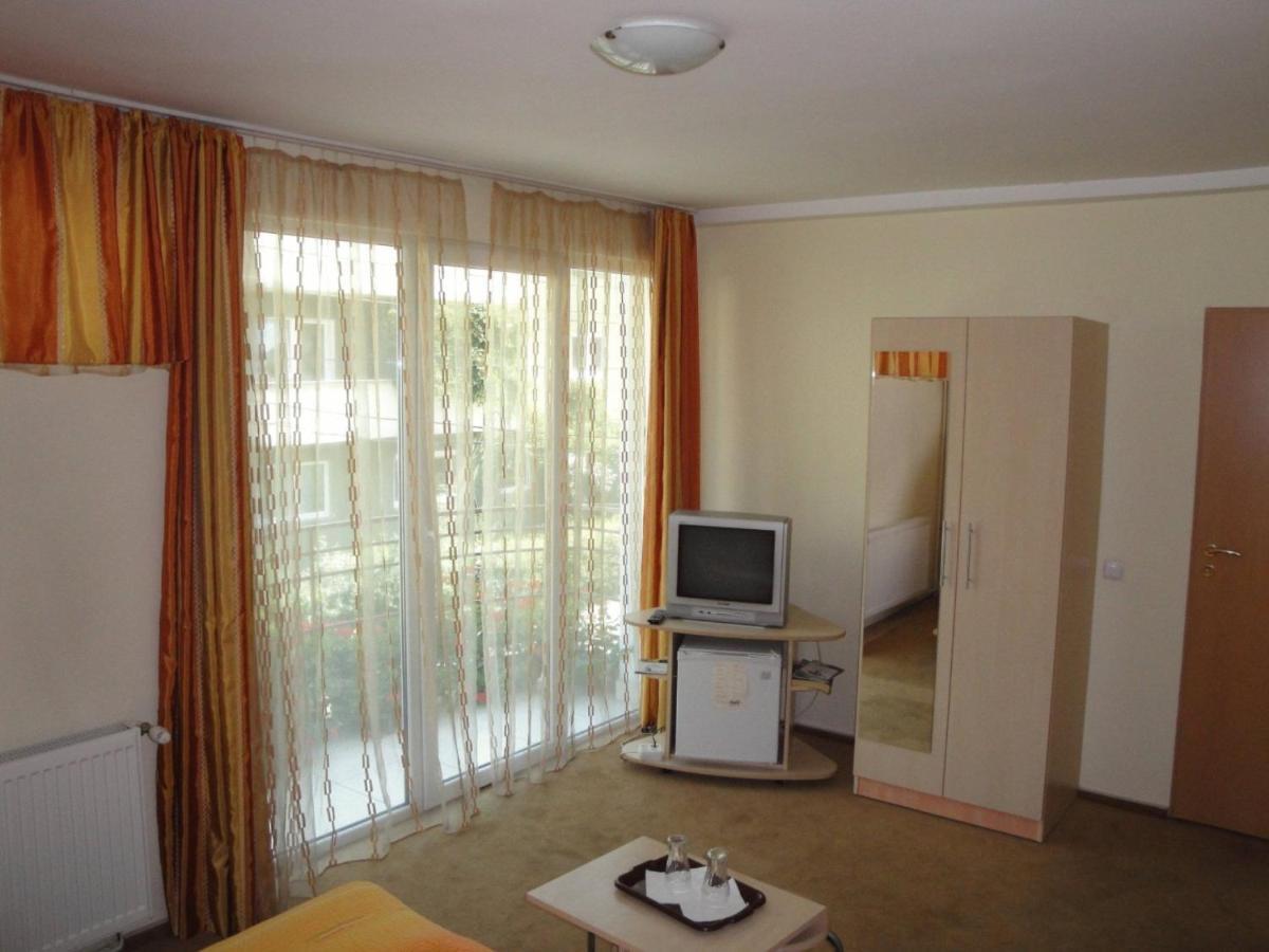 Suri Guesthouse Брашов Экстерьер фото